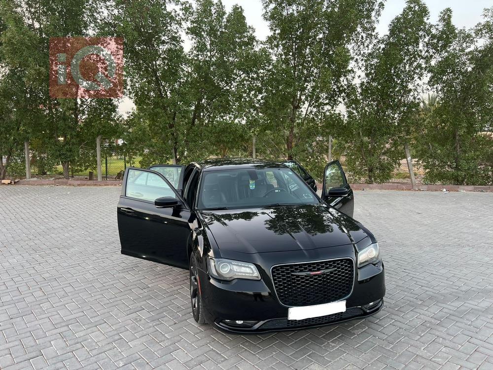 کرایسلەر 300